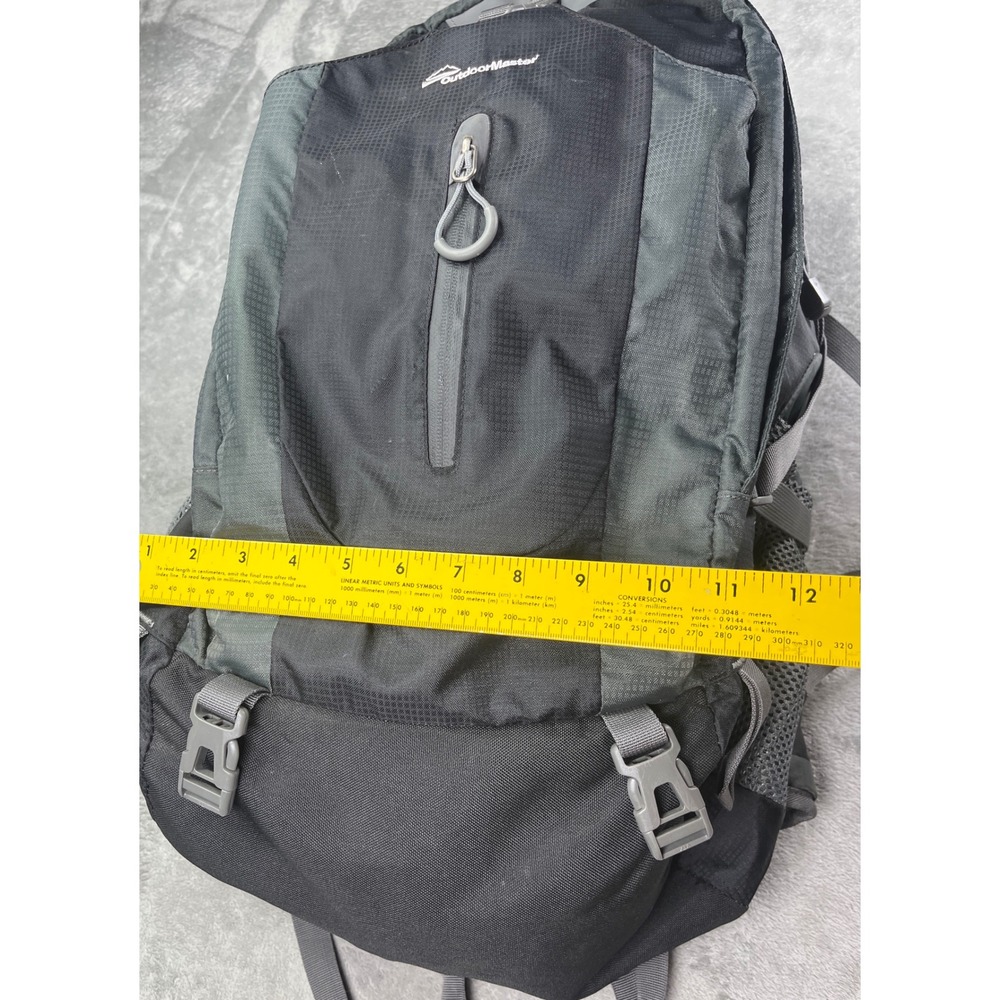 OutdoorMaster Backpack Hiking Daypack Lightweight… - image 4